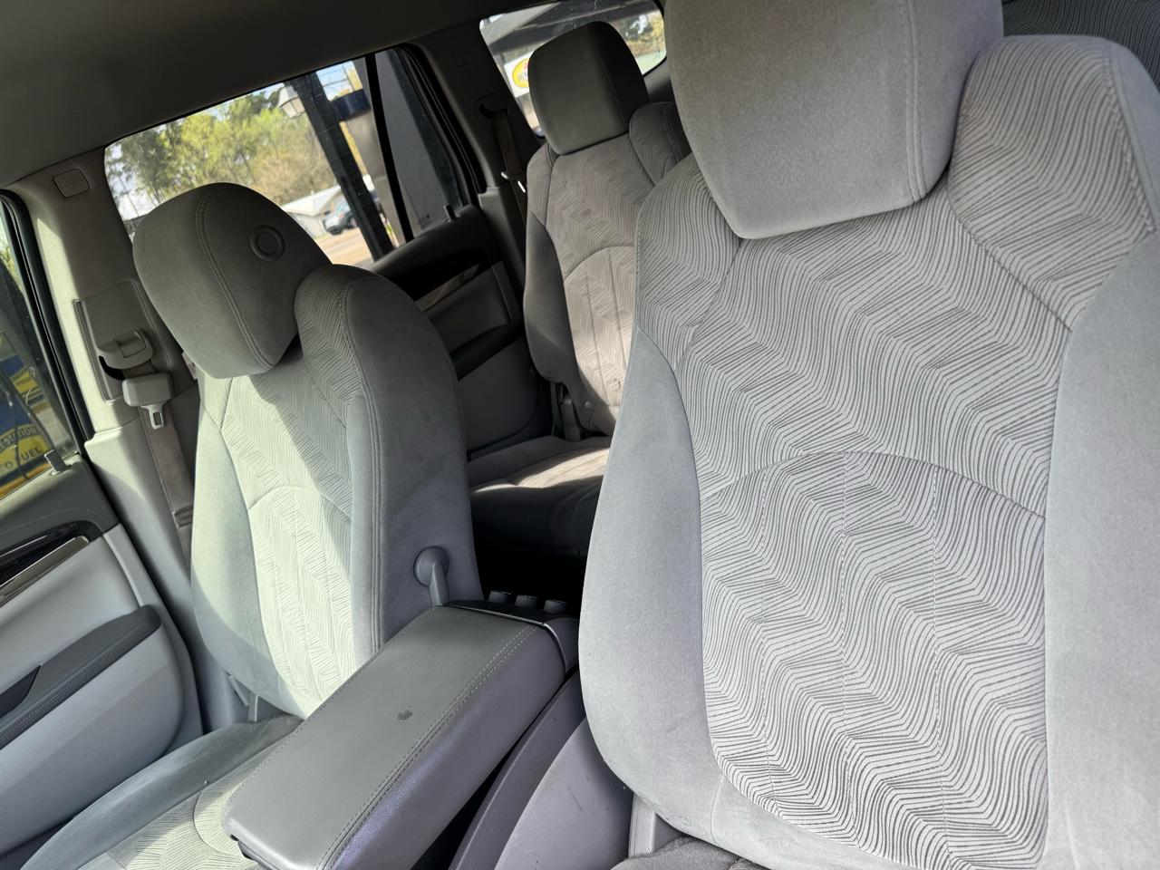 Buick Enclave Convenience FWD 2016