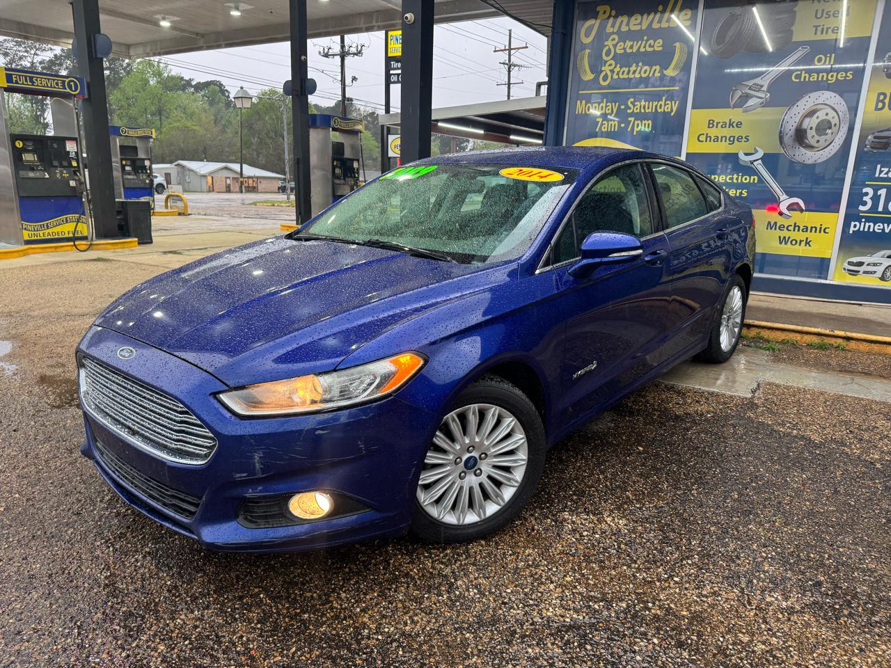Ford Fusion Hybrid SE 2014