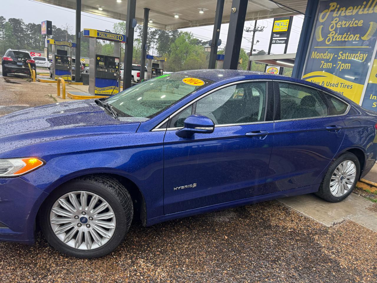 Ford Fusion Hybrid SE 2014