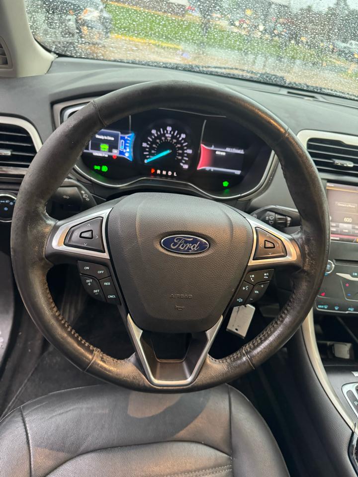 Ford Fusion Hybrid SE 2014