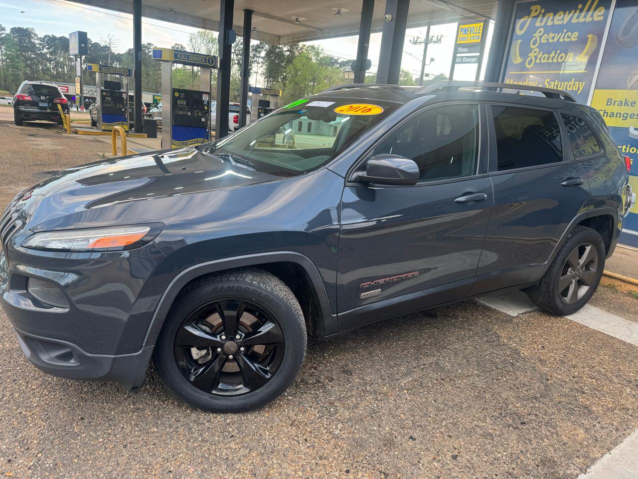 Jeep Cherokee Latitude FWD 2016