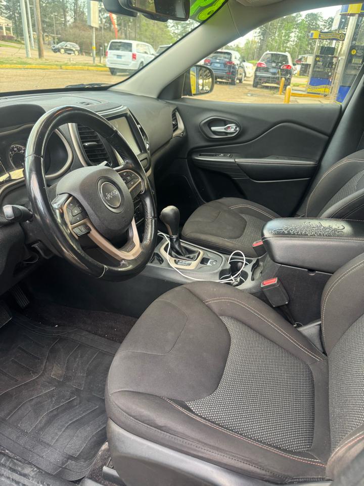 Jeep Cherokee Latitude FWD 2016