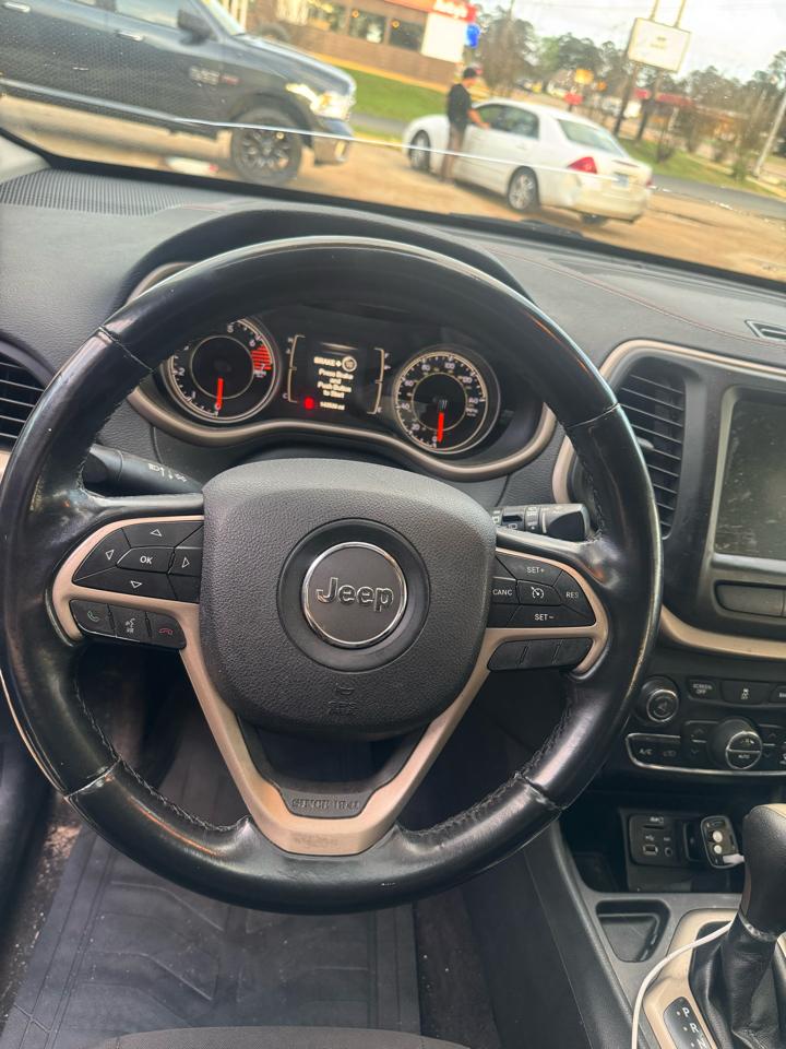 Jeep Cherokee Latitude FWD 2016