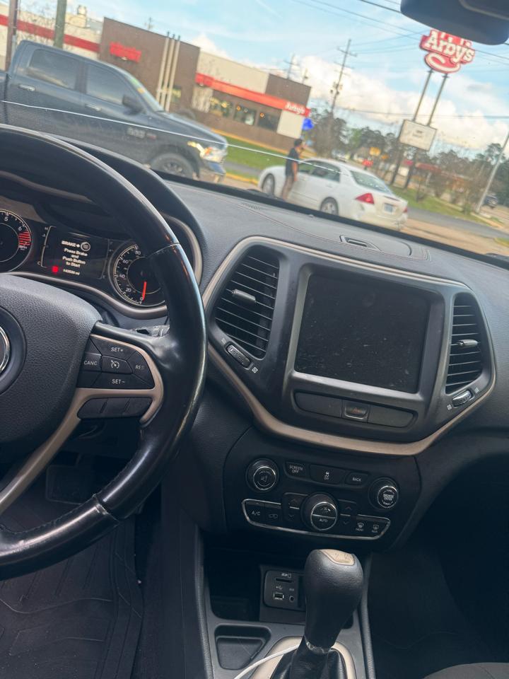 Jeep Cherokee Latitude FWD 2016