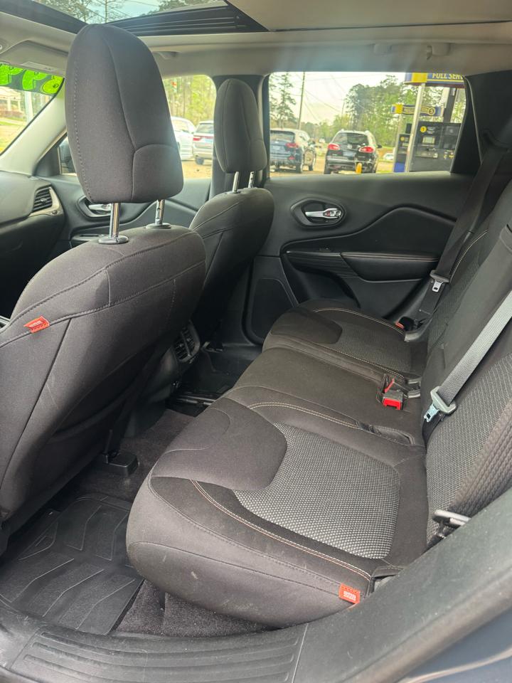 Jeep Cherokee Latitude FWD 2016