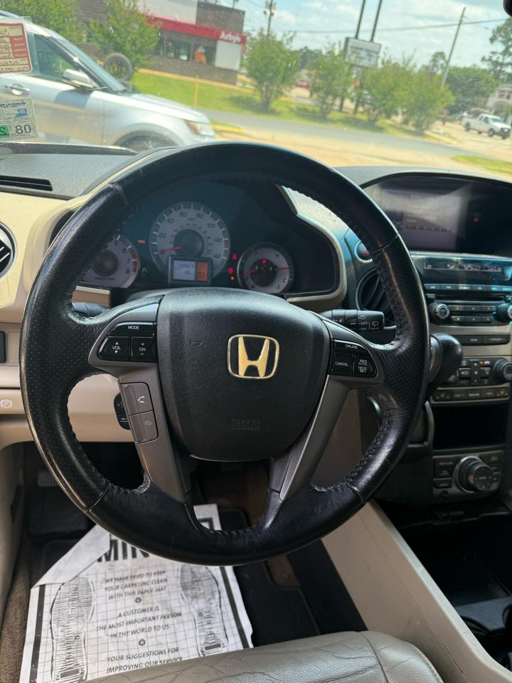 Honda Pilot EX-L 2WD 5-Spd AT with Navigation 2013