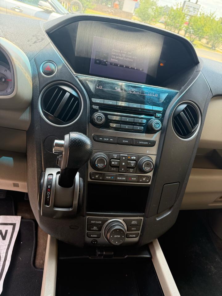 Honda Pilot EX-L 2WD 5-Spd AT with Navigation 2013