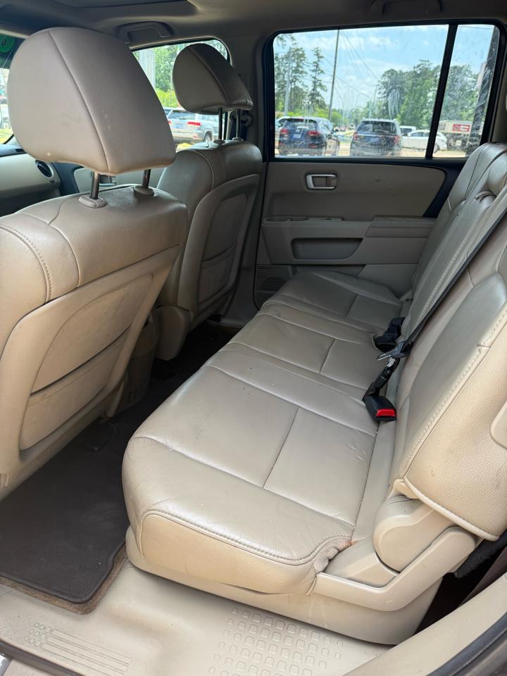 Honda Pilot EX-L 2WD 5-Spd AT with Navigation 2013