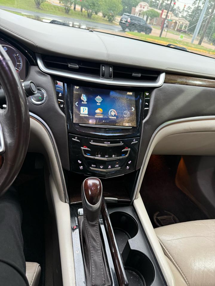 Cadillac XTS Platinum 2013