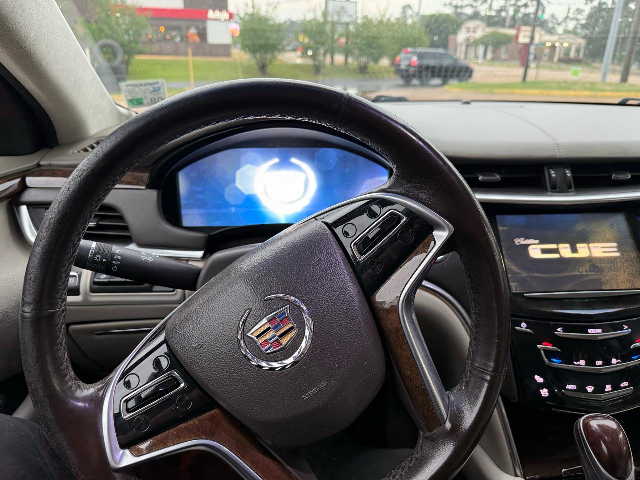 Cadillac XTS Platinum 2013