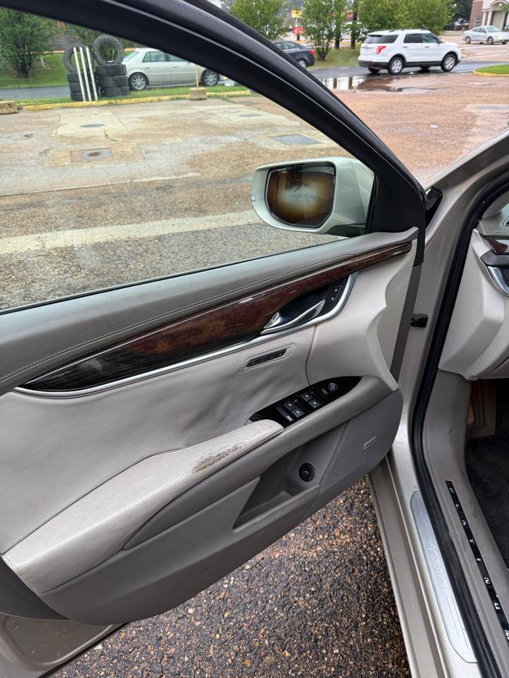 Cadillac XTS Platinum 2013