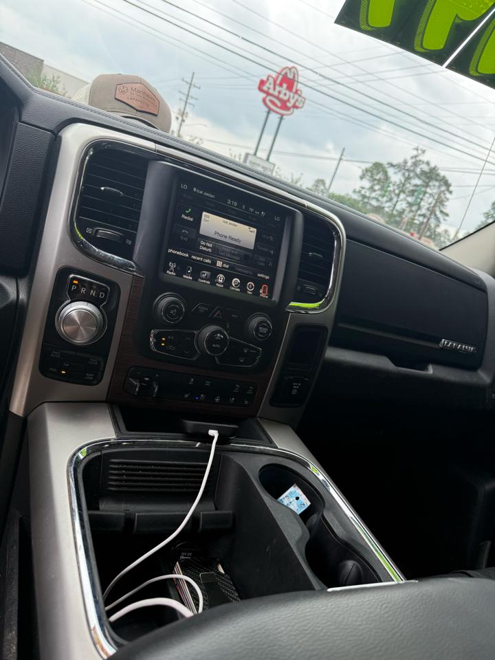RAM 1500 Laramie Crew Cab SWB 4WD 2017