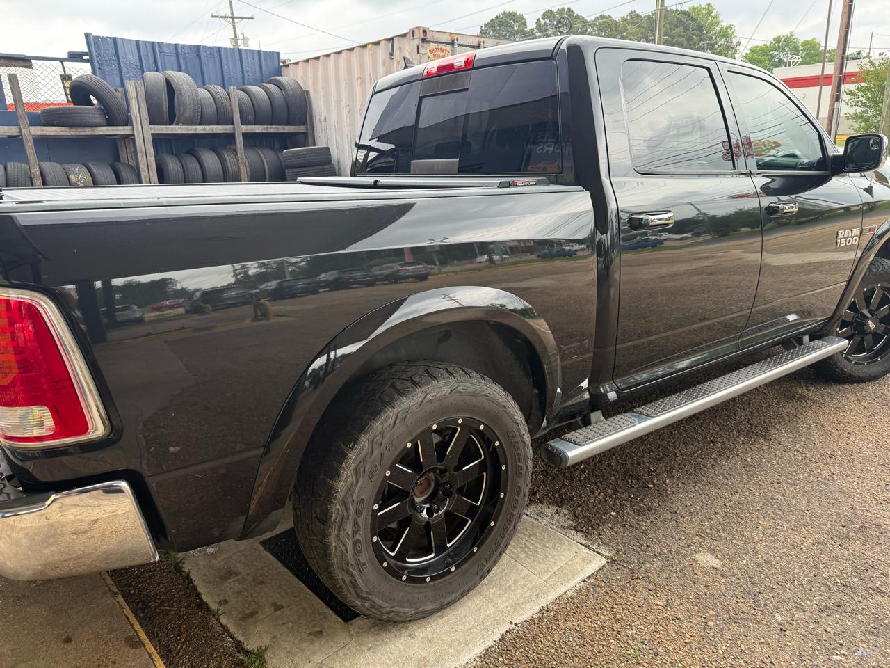 RAM 1500 Laramie Crew Cab SWB 4WD 2017