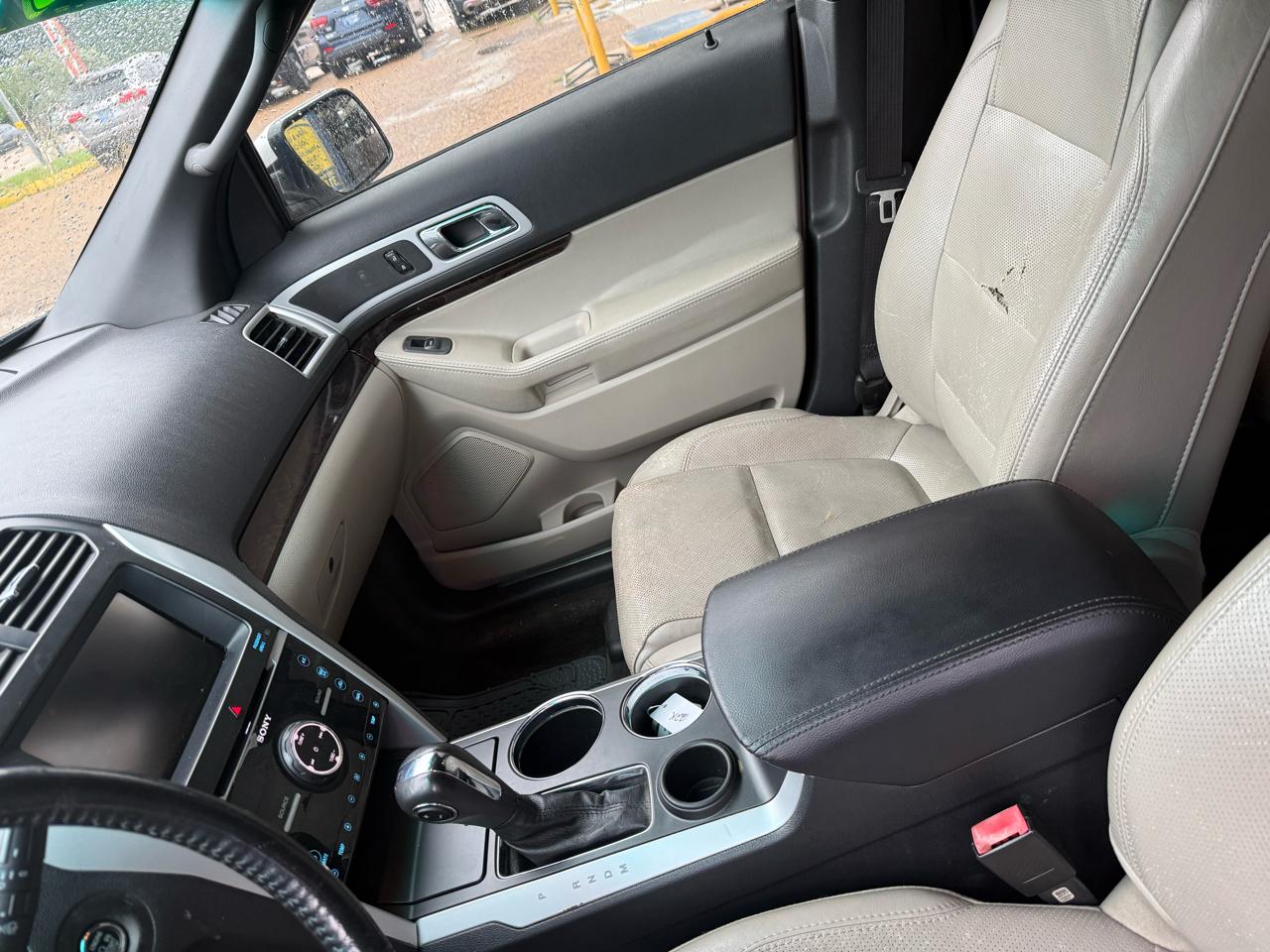 Ford Explorer Limited FWD 2013