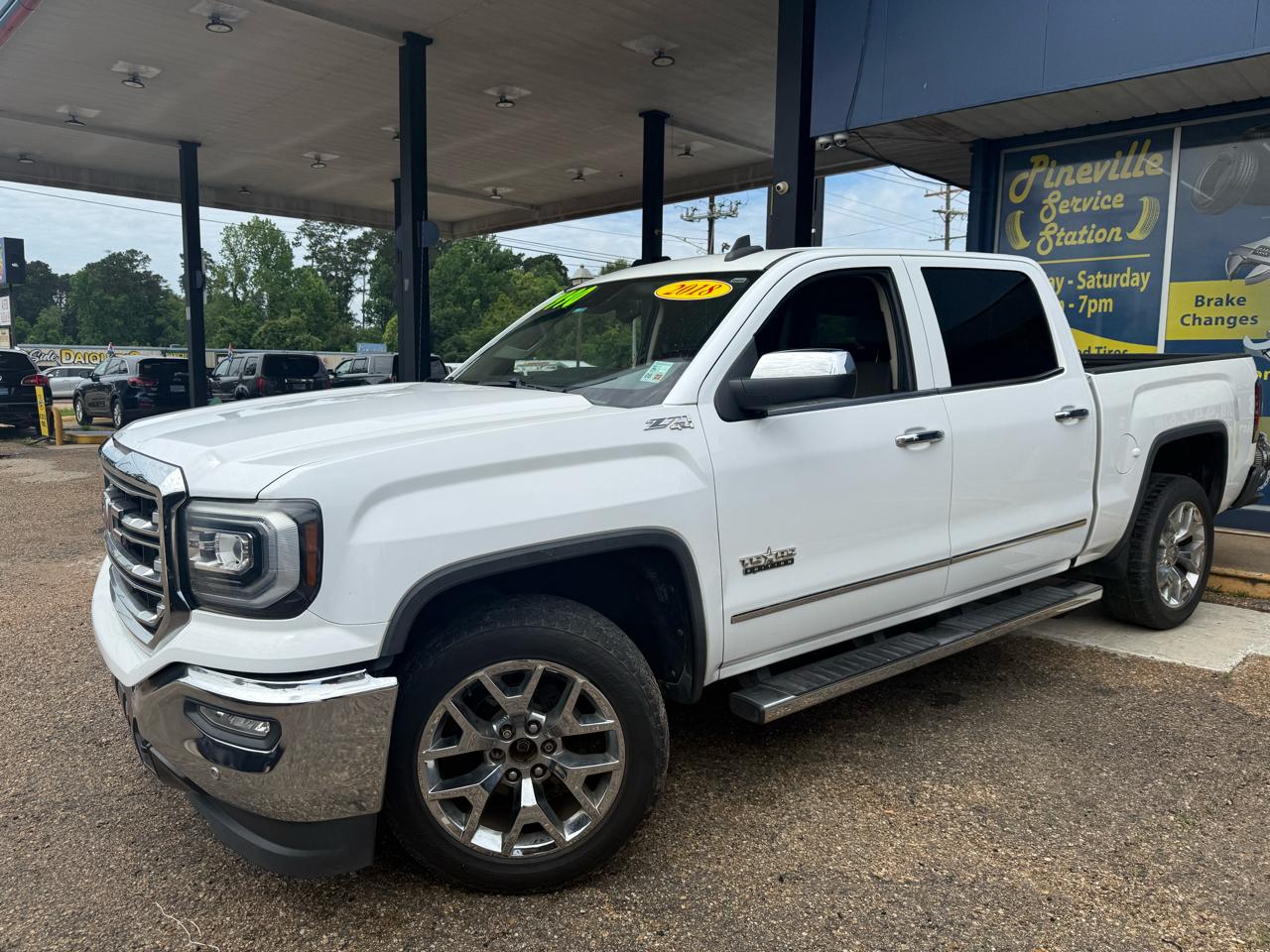 GMC Sierra 1500 4WD Crew Cab 143.5" SLT 2018