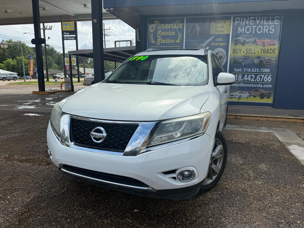 Nissan Pathfinder LE 2WD 2013