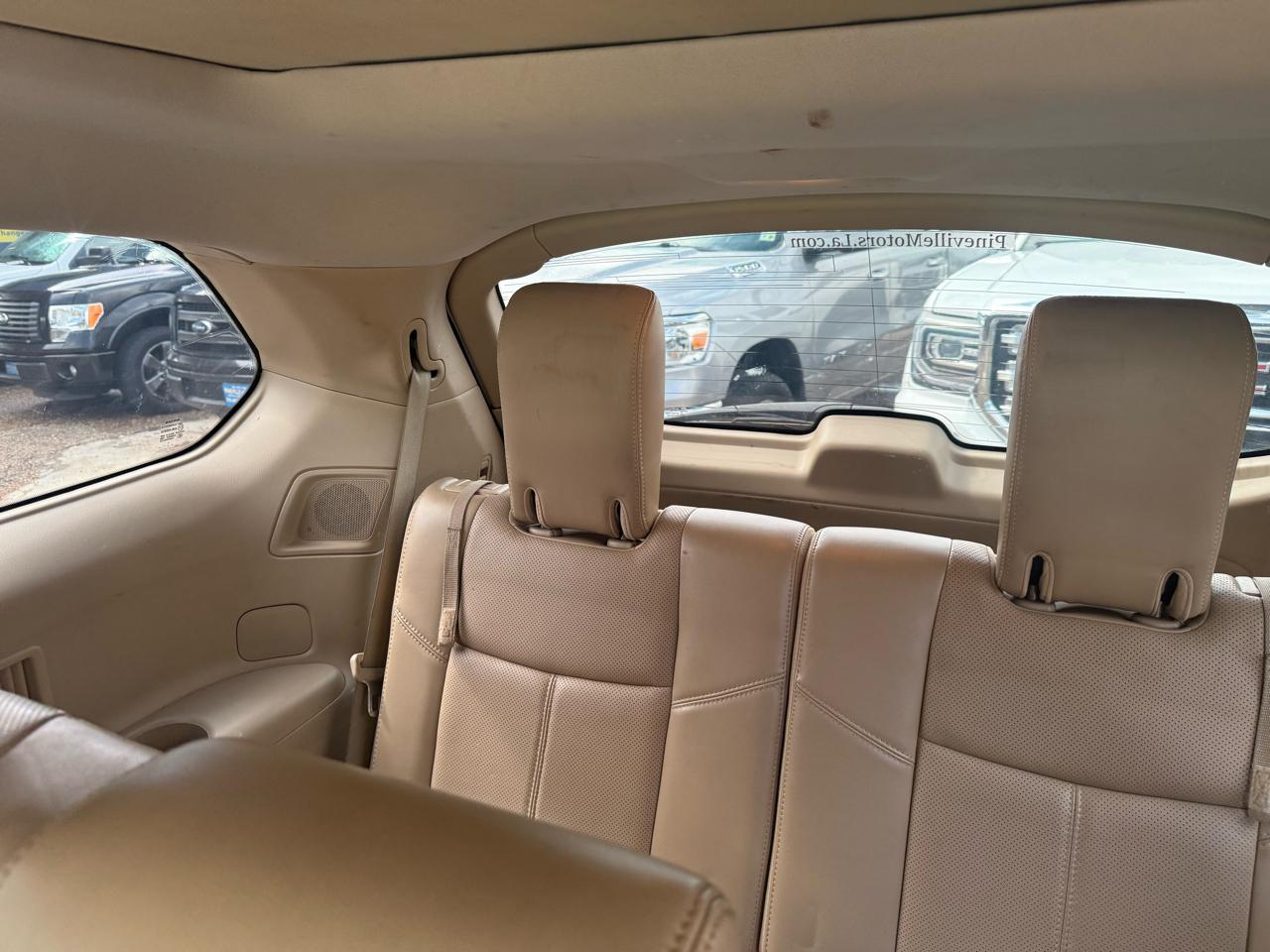 Nissan Pathfinder LE 2WD 2013