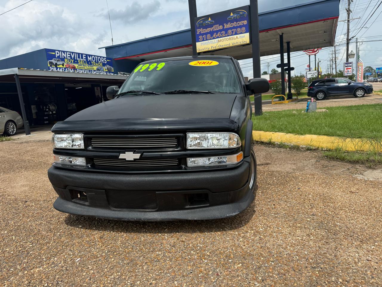 Chevrolet Blazer LS 2-Door 2WD 2001