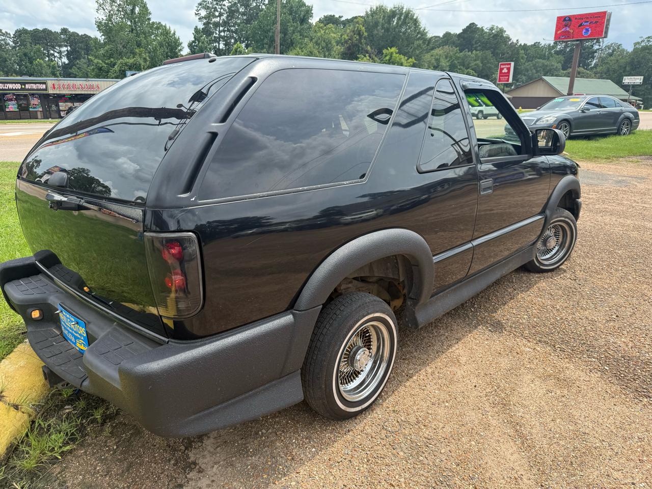 Chevrolet Blazer LS 2-Door 2WD 2001
