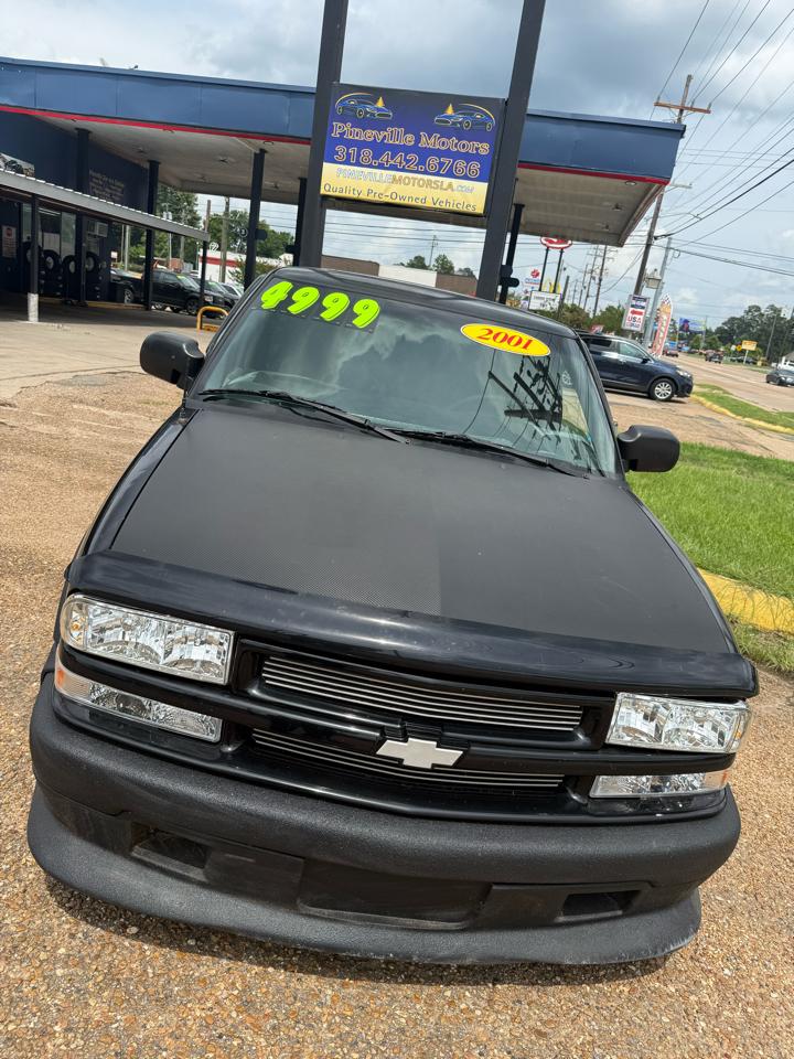 Chevrolet Blazer LS 2-Door 2WD 2001
