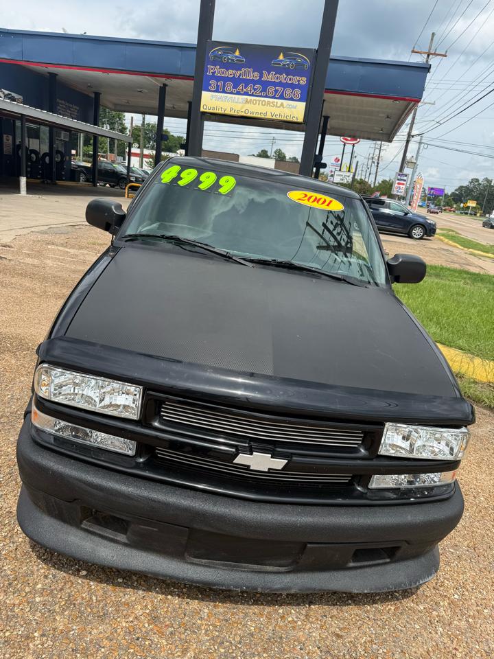 Chevrolet Blazer LS 2-Door 2WD 2001