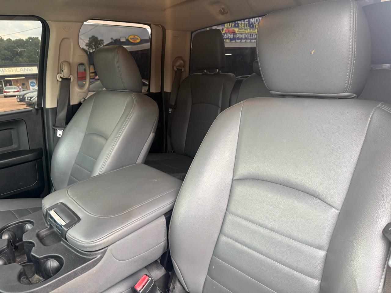 RAM 1500 2WD Crew Cab 140.5" Tradesman 2017