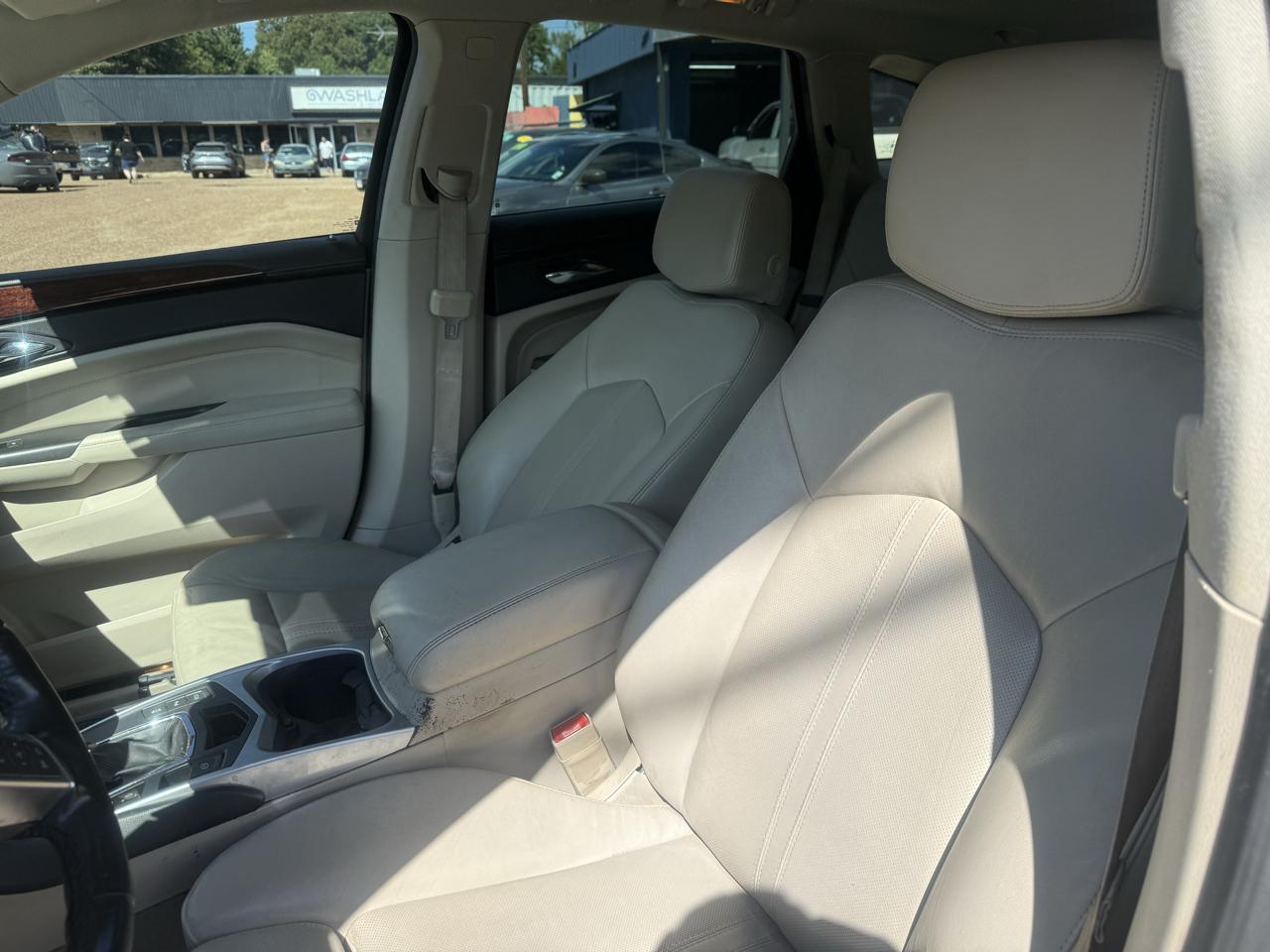 Cadillac SRX Luxury 2012
