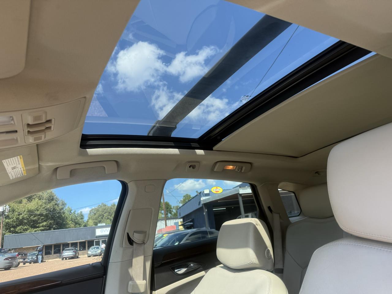 Cadillac SRX Luxury 2012