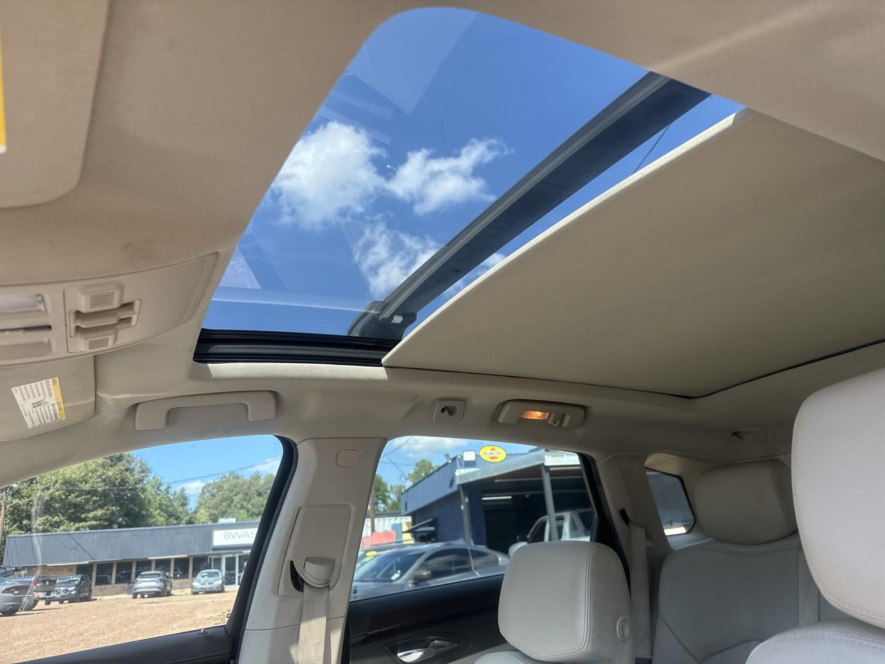 Cadillac SRX Luxury 2012