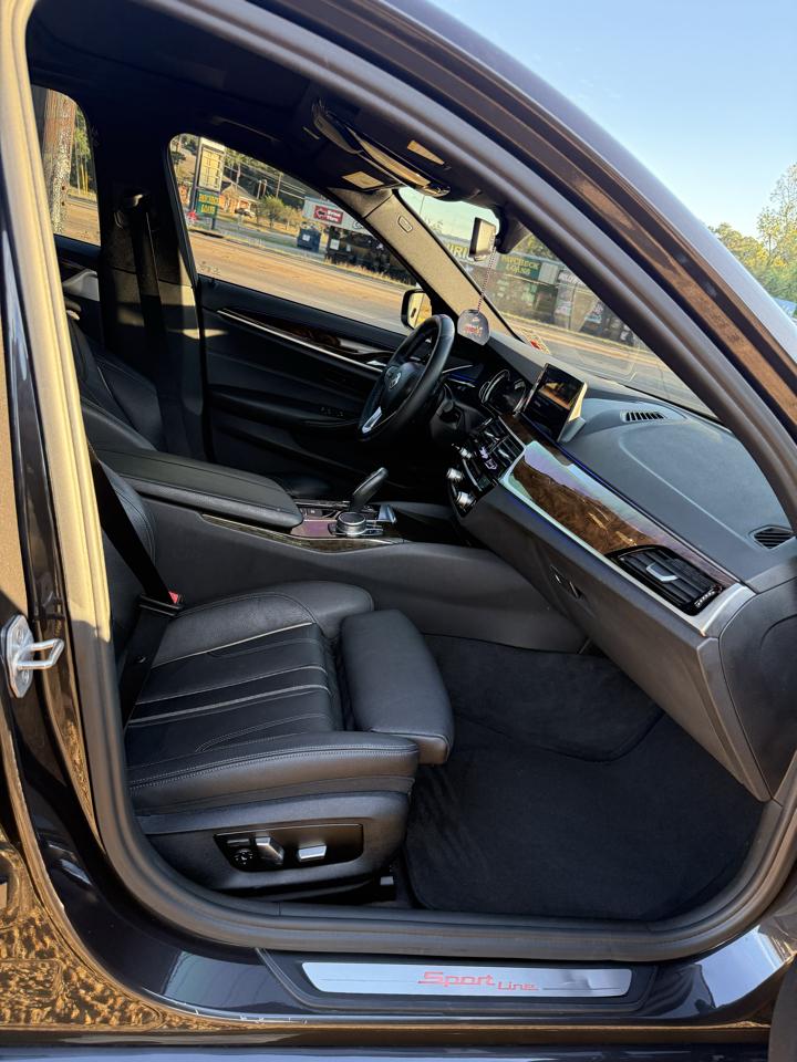 BMW 5-Series 530i 2017