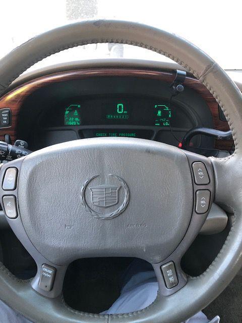 Cadillac DeVille Sedan 2003