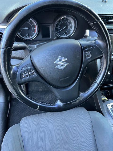 Suzuki Kizashi SE 2013