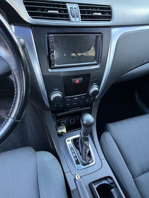 Suzuki Kizashi SE 2013