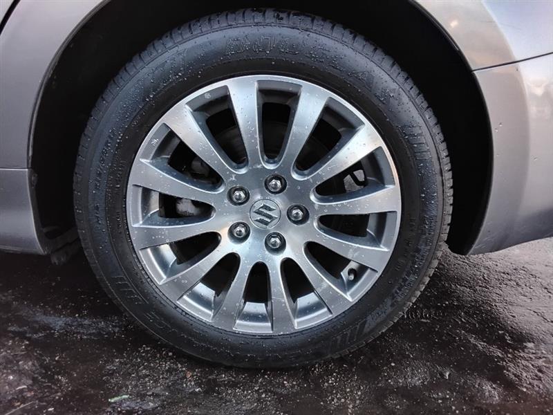 Suzuki Kizashi SE 2013