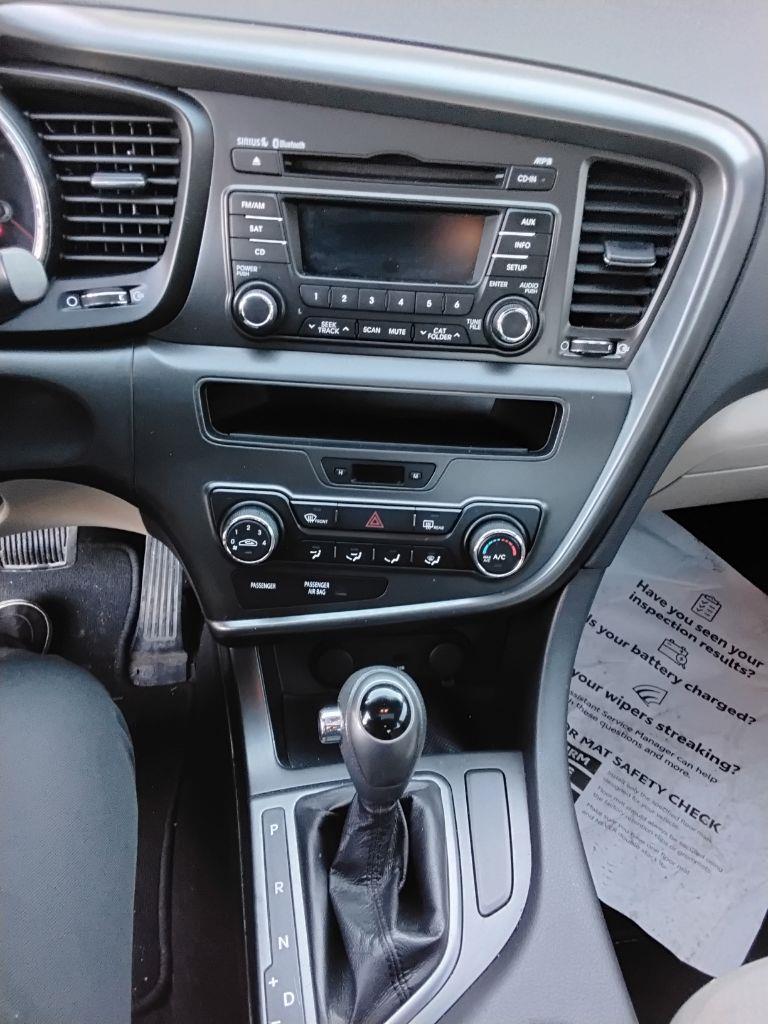 Kia Optima LX MT 2013