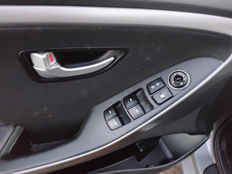 Hyundai Elantra GT A/T 2013