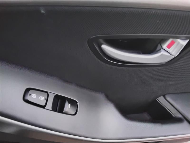 Hyundai Elantra GT A/T 2013