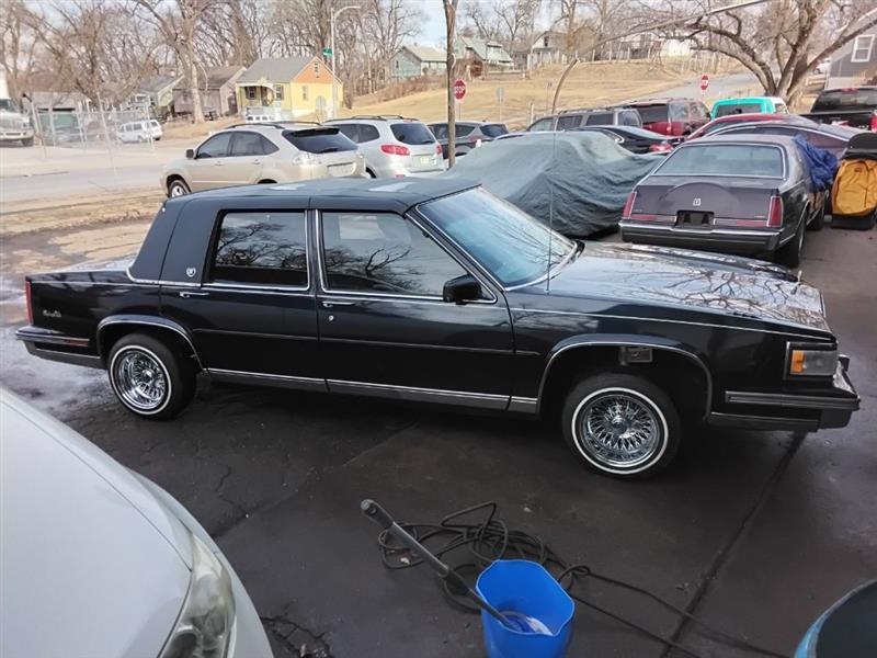 Cadillac DeVille Sedan 1988