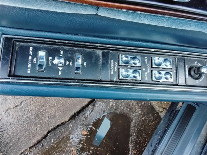 Cadillac DeVille Sedan 1988