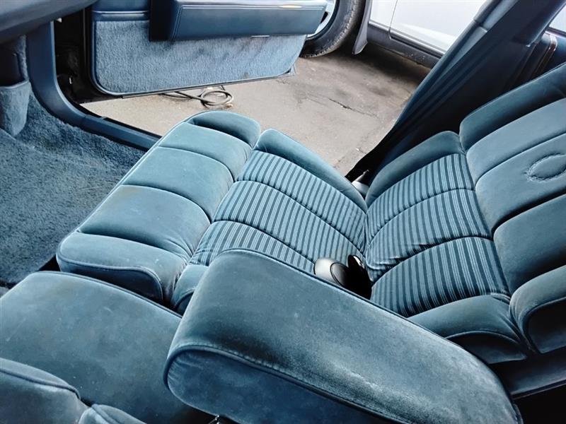 Cadillac DeVille Sedan 1988