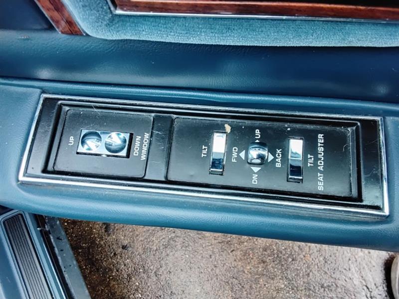 Cadillac DeVille Sedan 1988