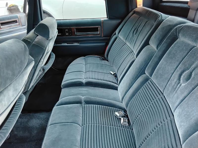 Cadillac DeVille Sedan 1988