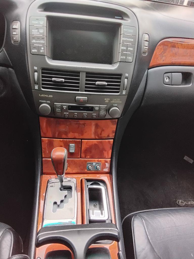 Lexus LS 430 Sedan 2005