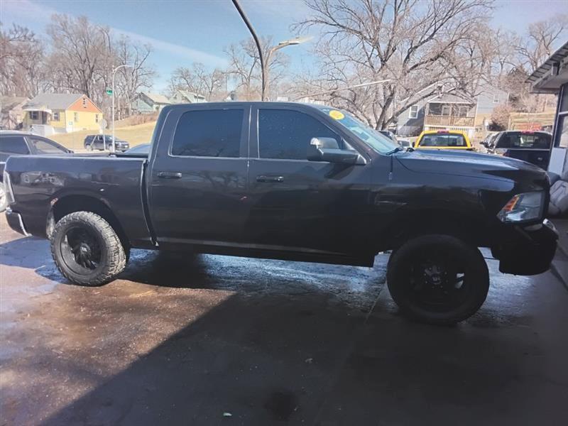 RAM 1500 SLT Crew Cab SWB 4WD 2013