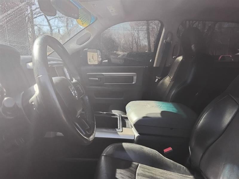 RAM 1500 SLT Crew Cab SWB 4WD 2013