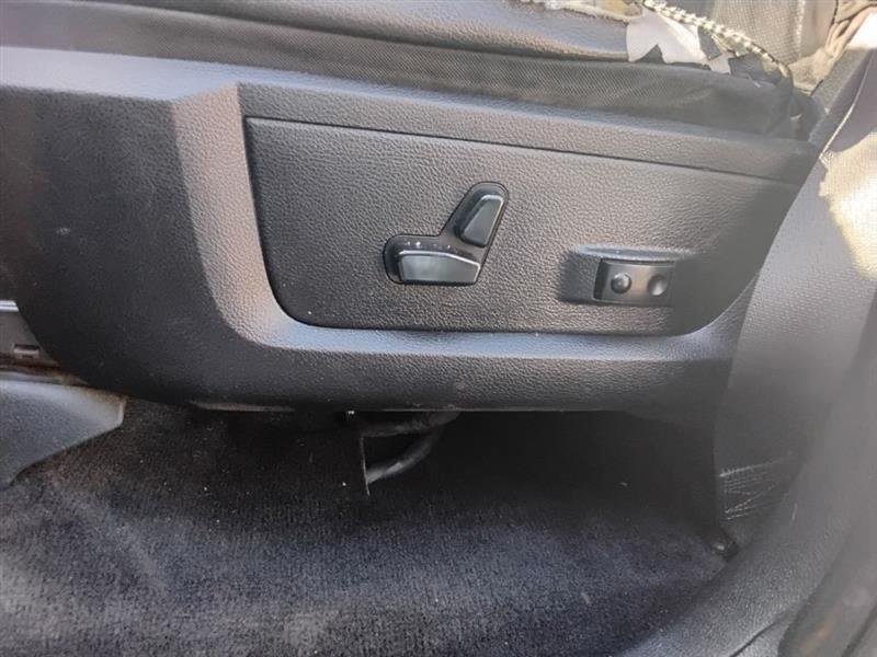 RAM 1500 SLT Crew Cab SWB 4WD 2013