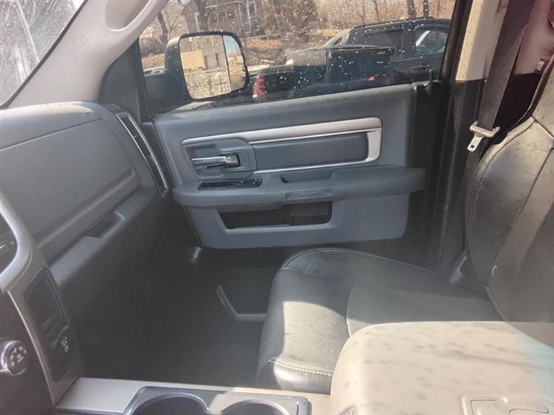 RAM 1500 SLT Crew Cab SWB 4WD 2013