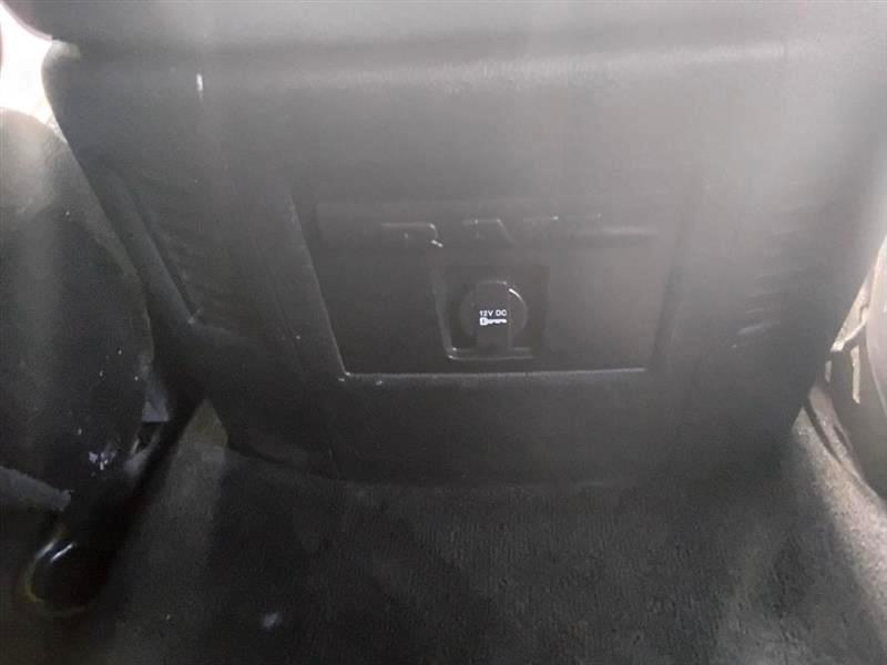 RAM 1500 SLT Crew Cab SWB 4WD 2013