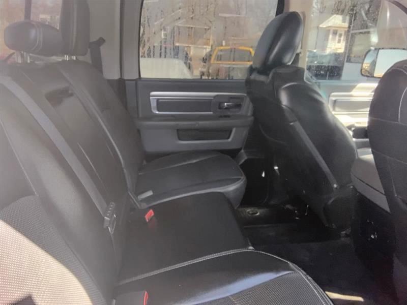 RAM 1500 SLT Crew Cab SWB 4WD 2013