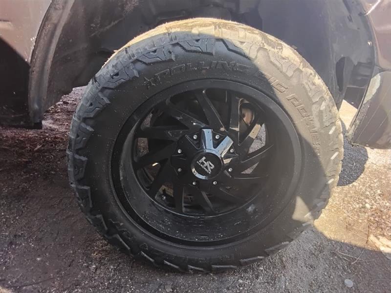 RAM 1500 SLT Crew Cab SWB 4WD 2013